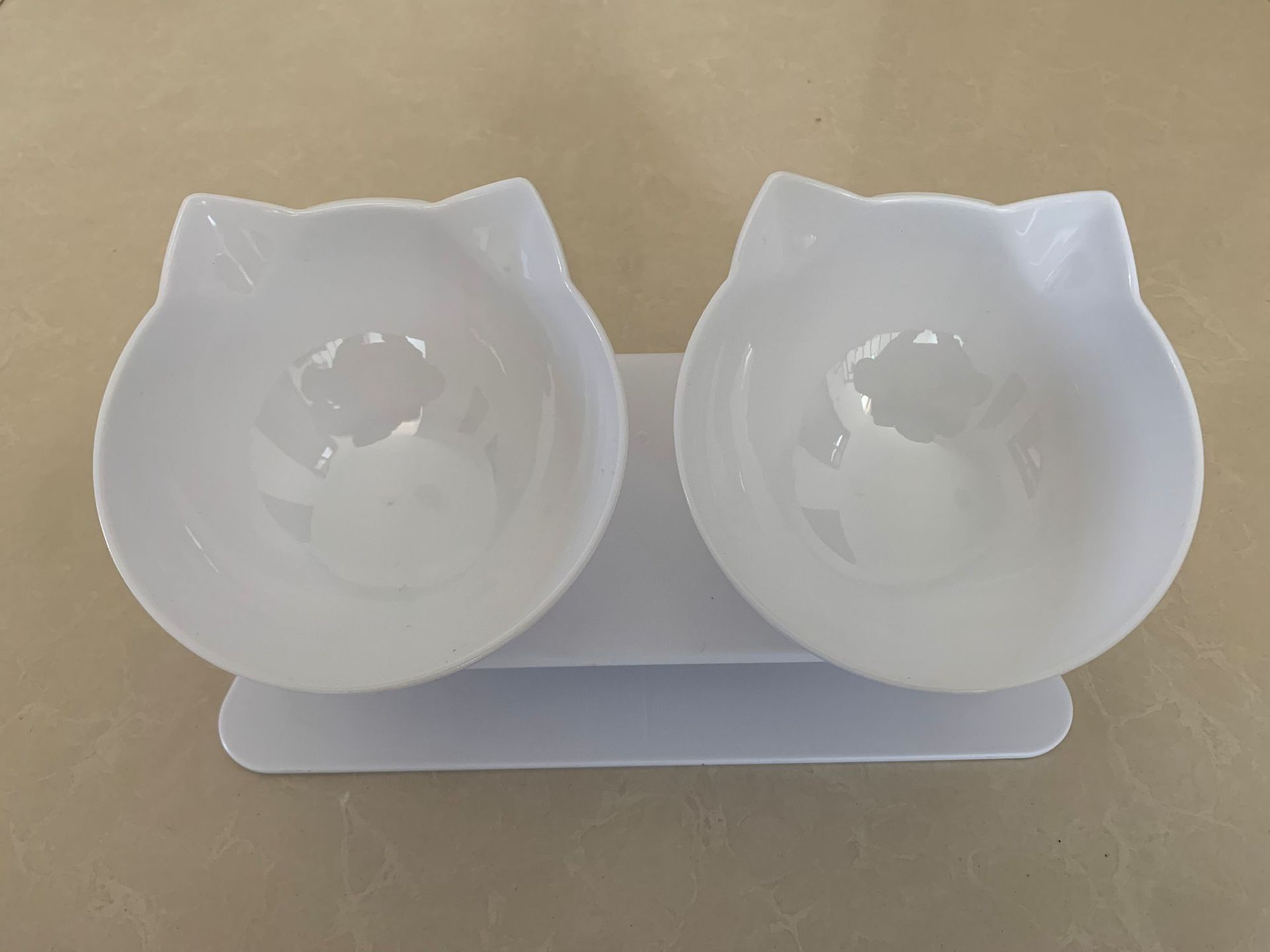 Adjustable Pet Feeding Bowl For Comfortable Eating