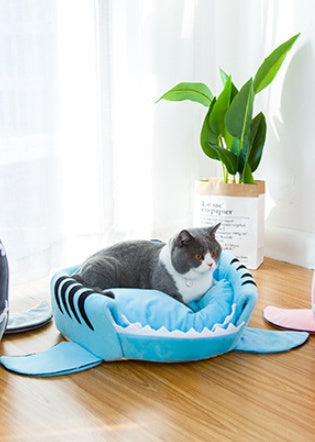 Creative Dual Purpose Shark Pet Bed Warm And Comfortable