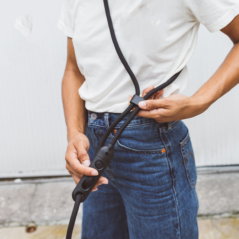 Minimalist Fashion Pet Leash With Sleek Slanted Design
